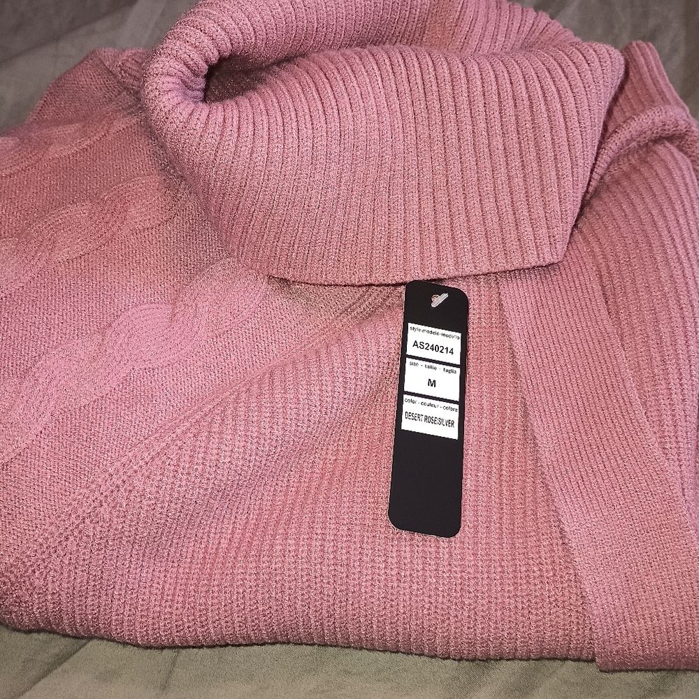 Sweater - Picture 3 of 4